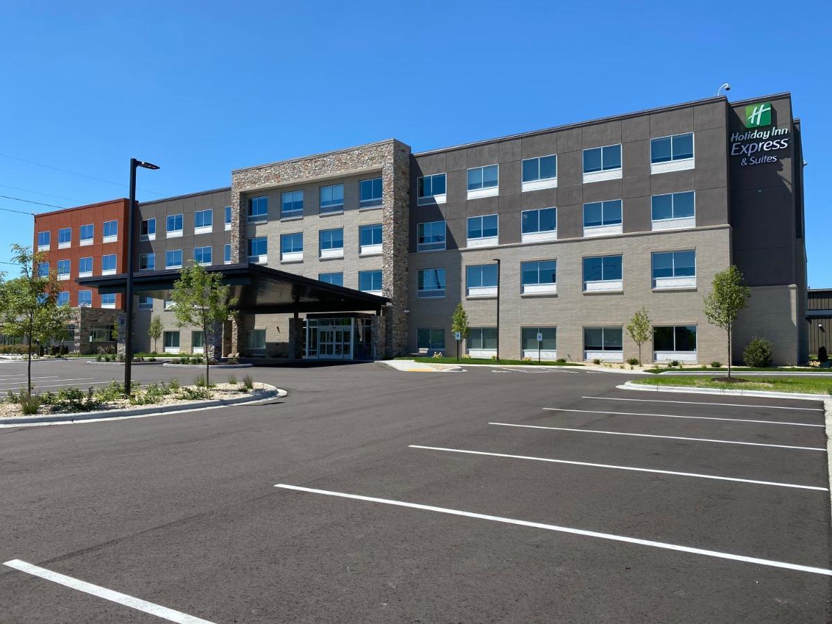 Holiday Inn Express & Suites - Madison West - Middleton By Ihg 外观 照片