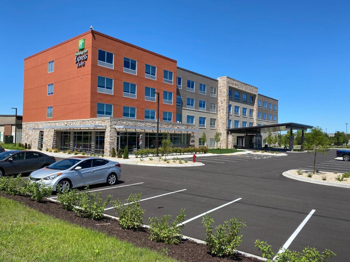 Holiday Inn Express & Suites - Madison West - Middleton By Ihg 外观 照片