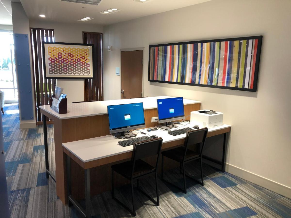 Holiday Inn Express & Suites - Madison West - Middleton By Ihg 外观 照片