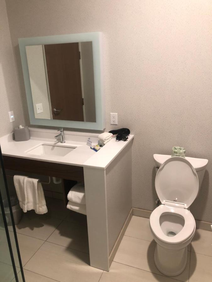 Holiday Inn Express & Suites - Madison West - Middleton By Ihg 外观 照片