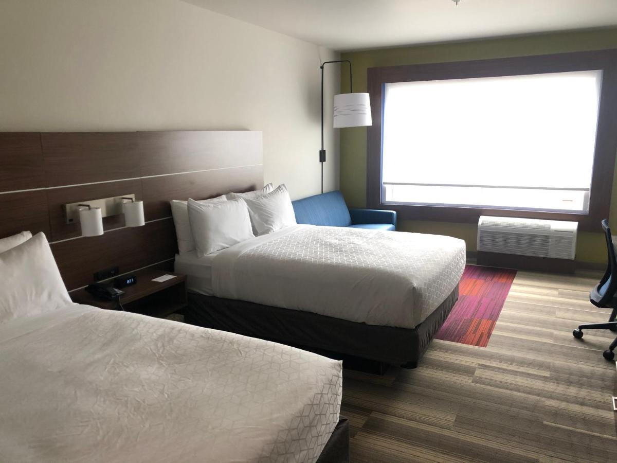 Holiday Inn Express & Suites - Madison West - Middleton By Ihg 外观 照片