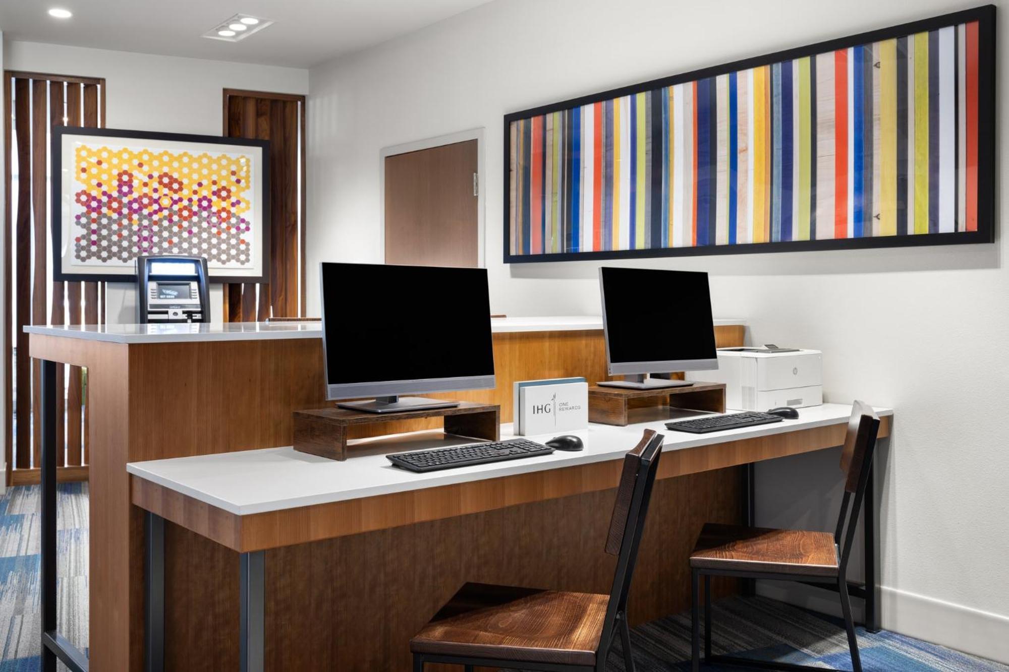 Holiday Inn Express & Suites - Madison West - Middleton By Ihg 外观 照片